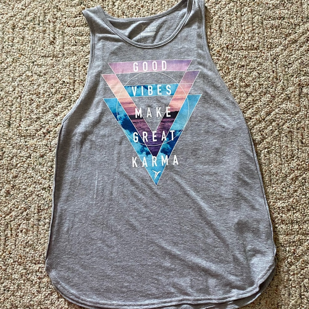 Old Navy semi fitted gray tank top. Women’s medium